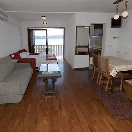17 Apartamento *