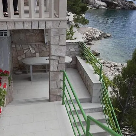 17 Apartment Brela