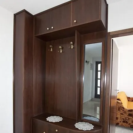 17 Apartment *
