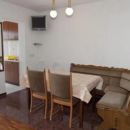 Apartment 17 *