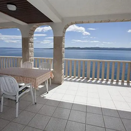 17 Apartment Brela