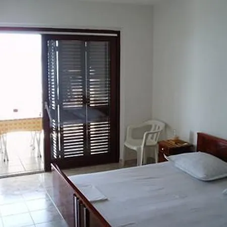 17 Apartment